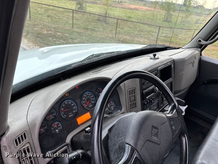 image for item ED2293 2010 International 4400 truck cab and chassis