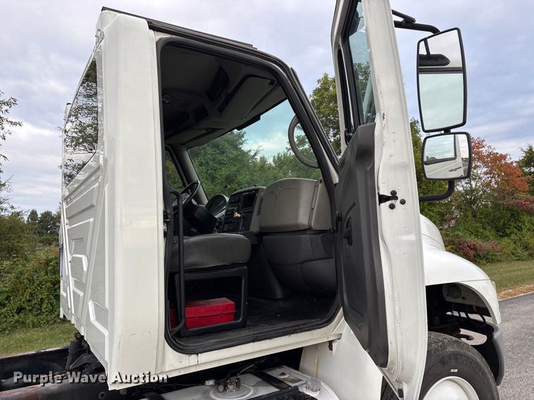 image for item ED2293 2010 International 4400 truck cab and chassis