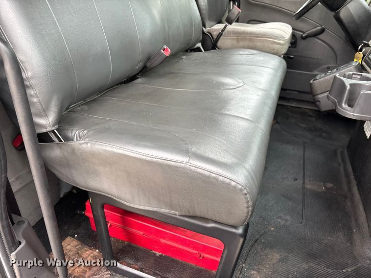 image for item ED2293 2010 International 4400 truck cab and chassis