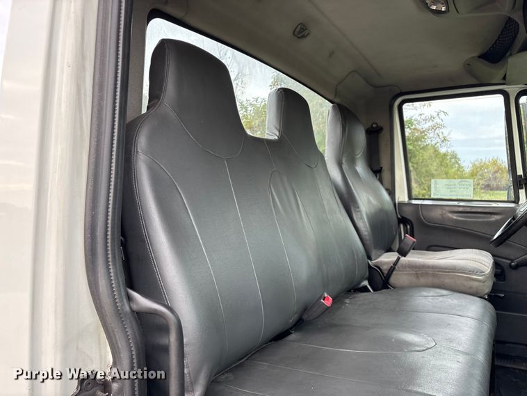 image for item ED2293 2010 International 4400 truck cab and chassis