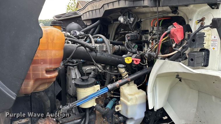 image for item ED2293 2010 International 4400 truck cab and chassis