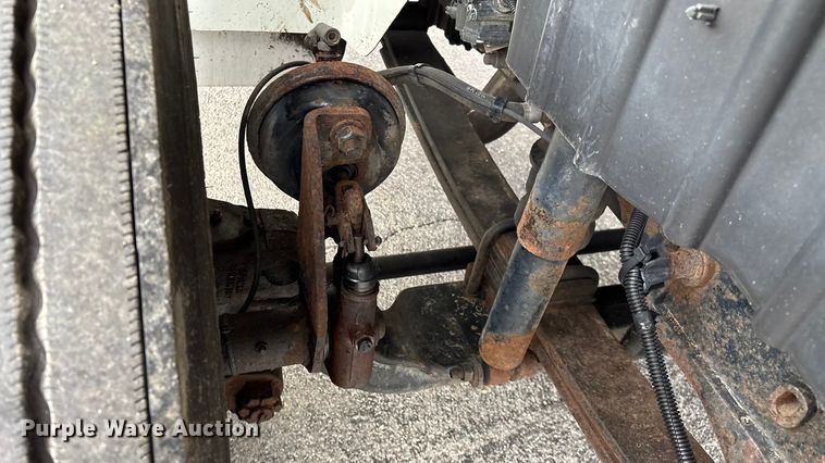 image for item ED2293 2010 International 4400 truck cab and chassis