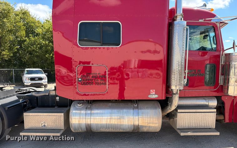 image for item ED5913 2007 Peterbilt 379 semi truck