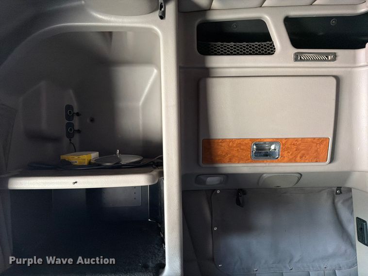 image for item ED5913 2007 Peterbilt 379 semi truck