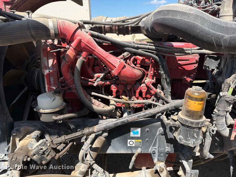 image for item ED5913 2007 Peterbilt 379 semi truck