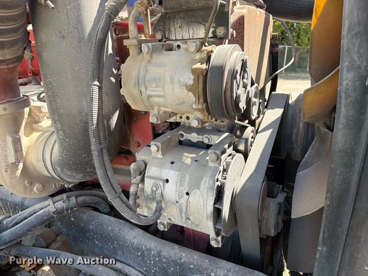 image for item ED5913 2007 Peterbilt 379 semi truck