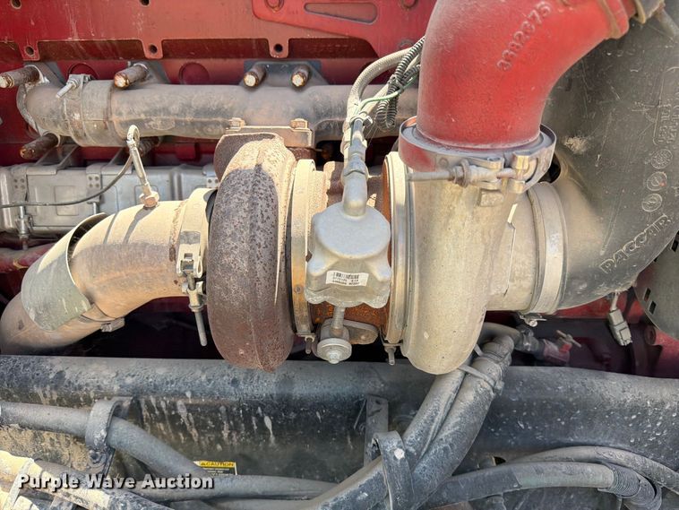 image for item ED5913 2007 Peterbilt 379 semi truck