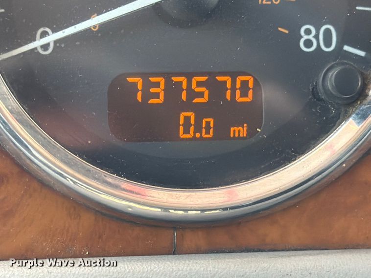 image for item ED5913 2007 Peterbilt 379 semi truck