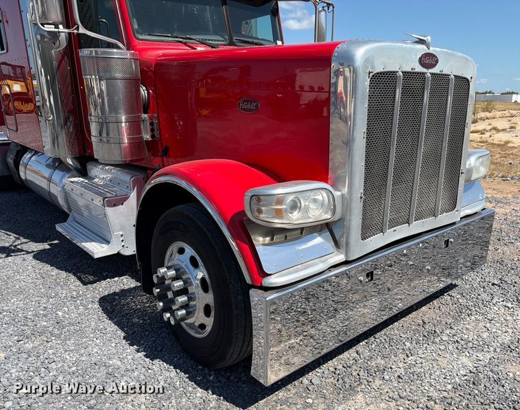 image for item ED5958 2016 Peterbilt 389 semi truck