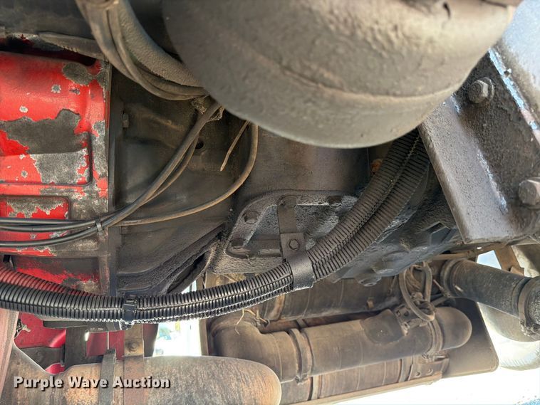 image for item ED5958 2016 Peterbilt 389 semi truck