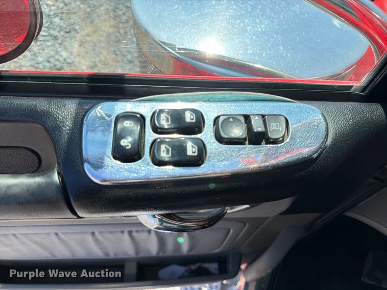 image for item ED5958 2016 Peterbilt 389 semi truck