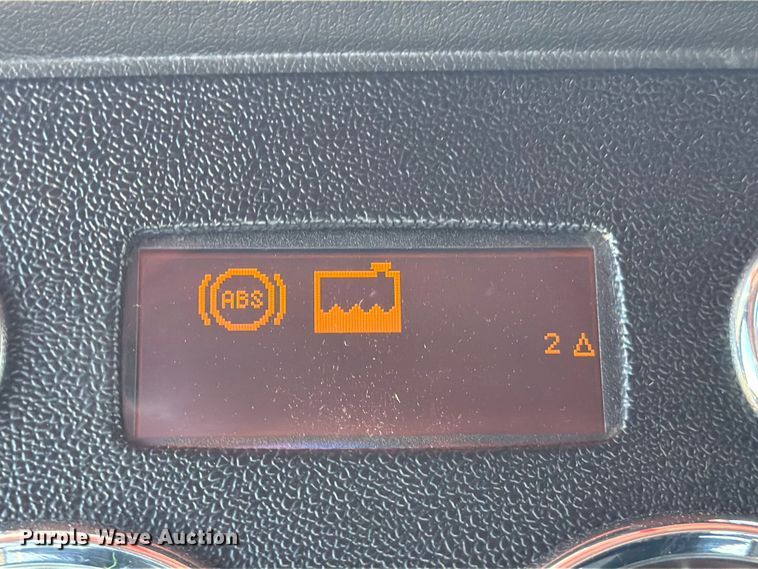 image for item ED5958 2016 Peterbilt 389 semi truck