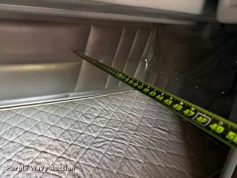 image for item ED5958 2016 Peterbilt 389 semi truck