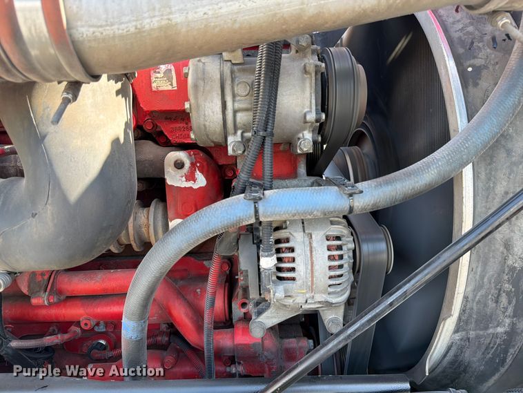 image for item ED5958 2016 Peterbilt 389 semi truck