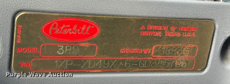 image for item ED5958 2016 Peterbilt 389 semi truck