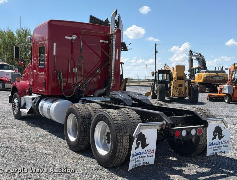 image for item ED5959 2020 Kenworth T800 semi truck