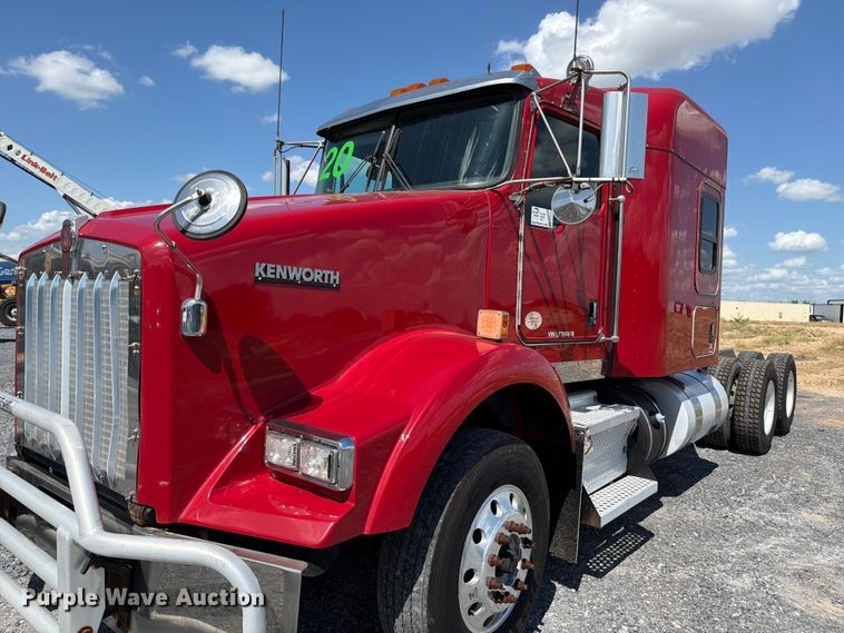 image for item ED5959 2020 Kenworth T800 semi truck