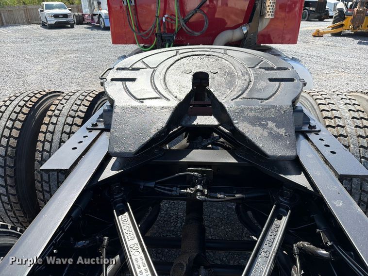 image for item ED5959 2020 Kenworth T800 semi truck