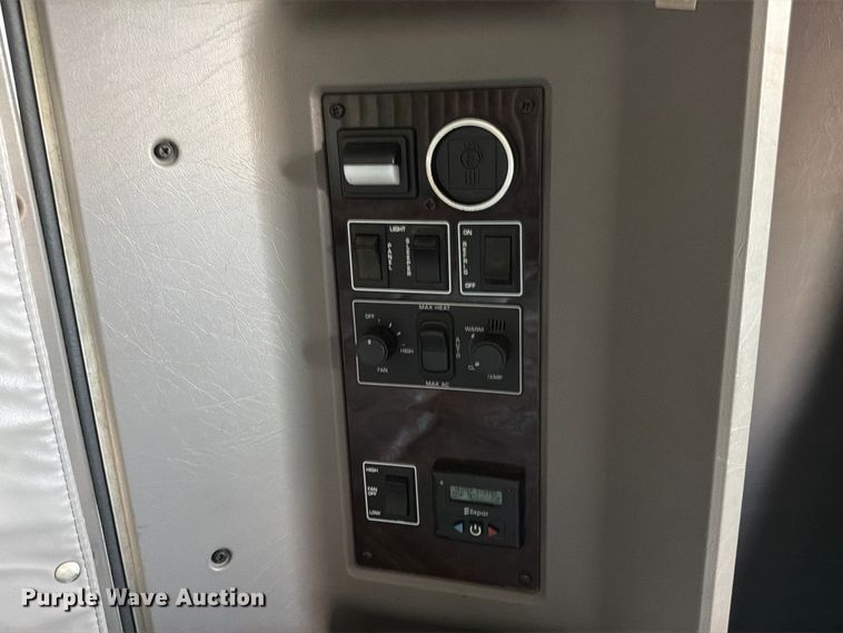 image for item ED5959 2020 Kenworth T800 semi truck