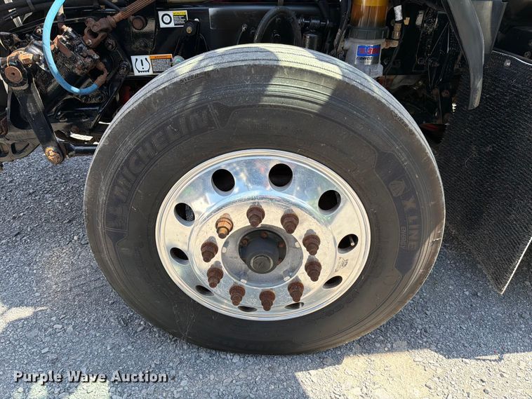 image for item ED5959 2020 Kenworth T800 semi truck