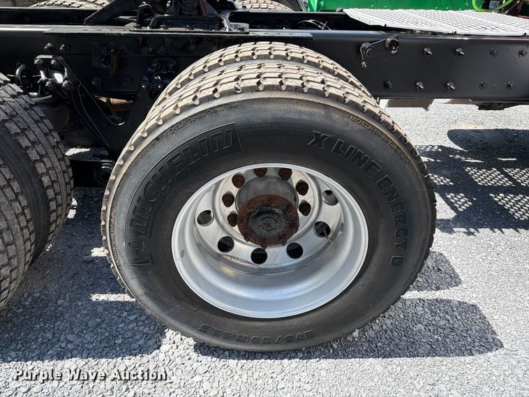 image for item ED5959 2020 Kenworth T800 semi truck