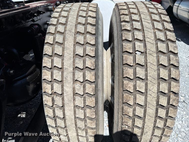 image for item ED5959 2020 Kenworth T800 semi truck