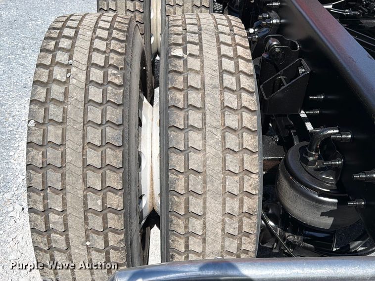 image for item ED5959 2020 Kenworth T800 semi truck