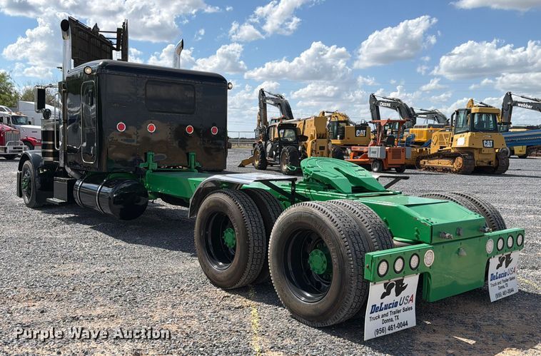 image for item ED5960 2007 Peterbilt 379 semi truck