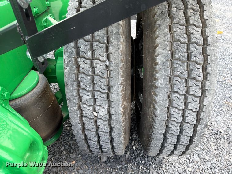 image for item ED5960 2007 Peterbilt 379 semi truck