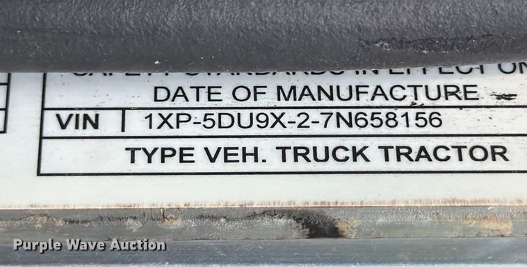 image for item ED5960 2007 Peterbilt 379 semi truck