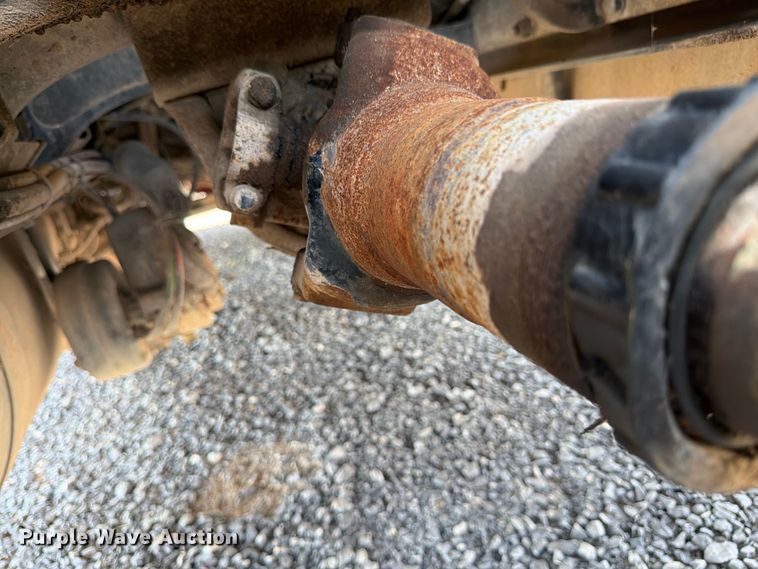 image for item ED5961 2017 Peterbilt 579 semi truck