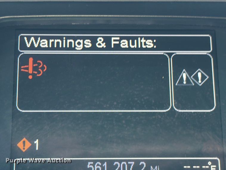 image for item ED5961 2017 Peterbilt 579 semi truck