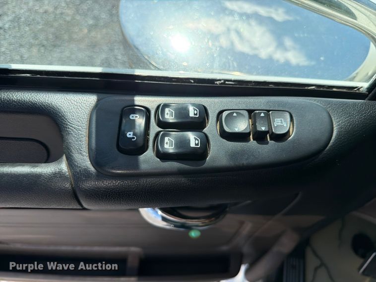 image for item ED5962 2015 Peterbilt 389 semi truck