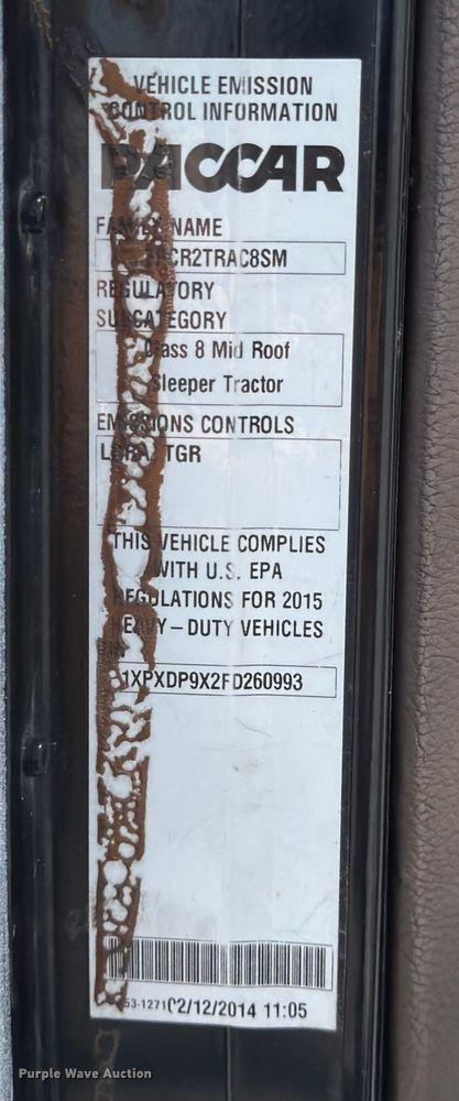 image for item ED5962 2015 Peterbilt 389 semi truck