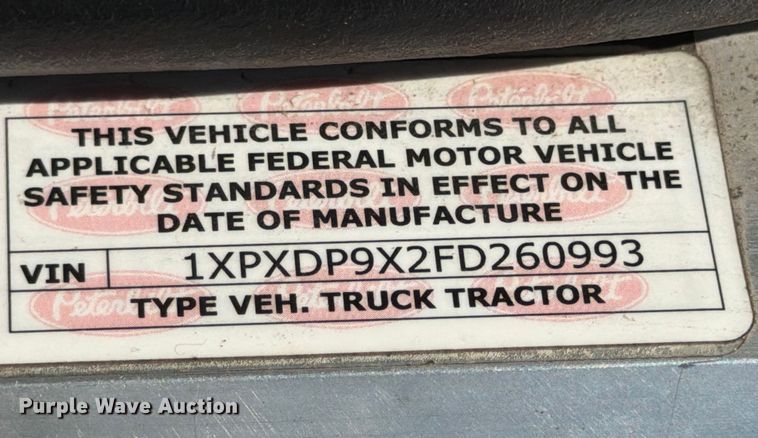 image for item ED5962 2015 Peterbilt 389 semi truck