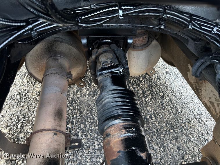 image for item ED5964 2014 Kenworth T680 semi truck