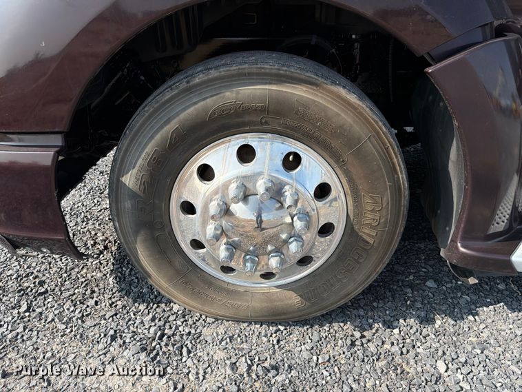 image for item ED5964 2014 Kenworth T680 semi truck