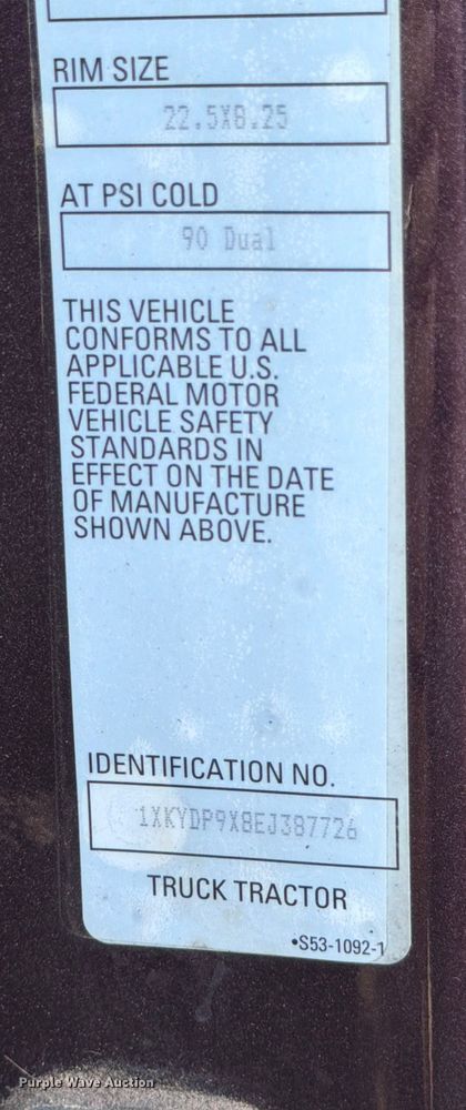 image for item ED5964 2014 Kenworth T680 semi truck