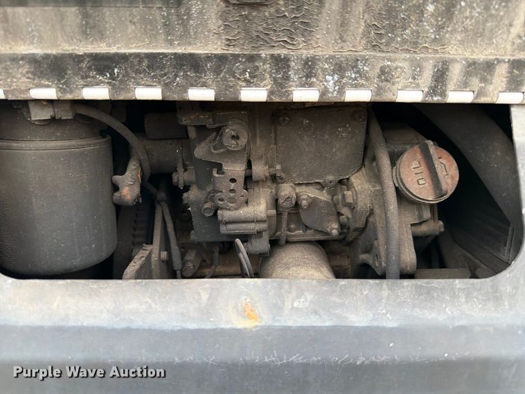 image for item ED5977 2011 Freightliner Cascadia semi truck