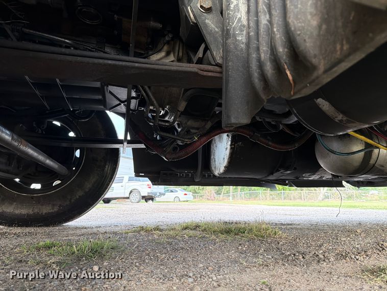 image for item ED5977 2011 Freightliner Cascadia semi truck