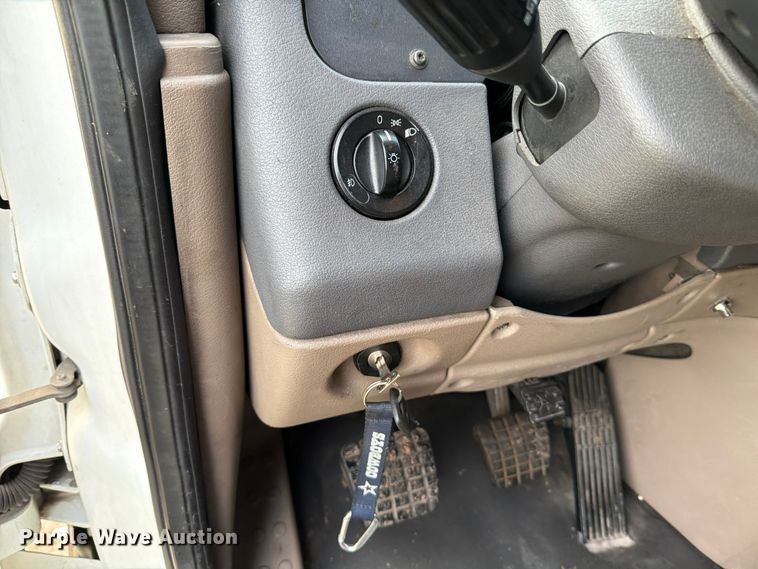 image for item ED5977 2011 Freightliner Cascadia semi truck