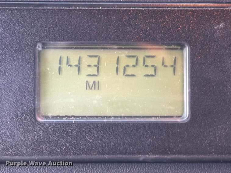 image for item ED5977 2011 Freightliner Cascadia semi truck