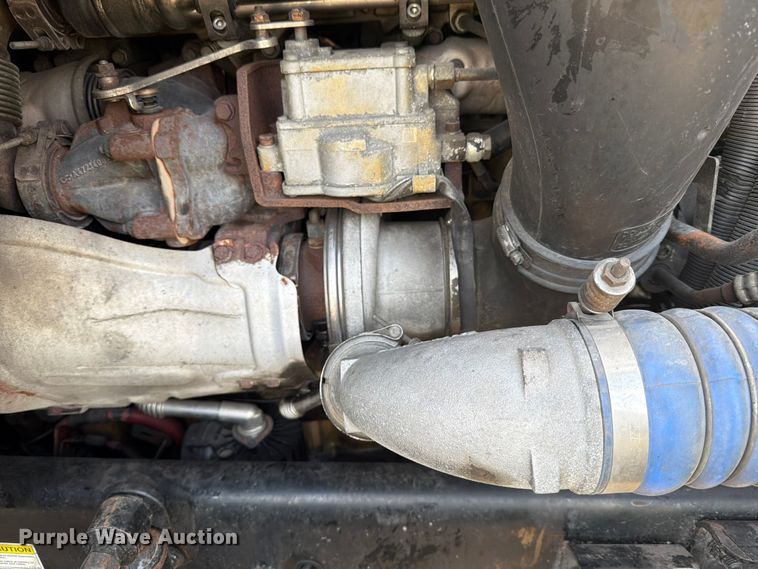 image for item ED5977 2011 Freightliner Cascadia semi truck