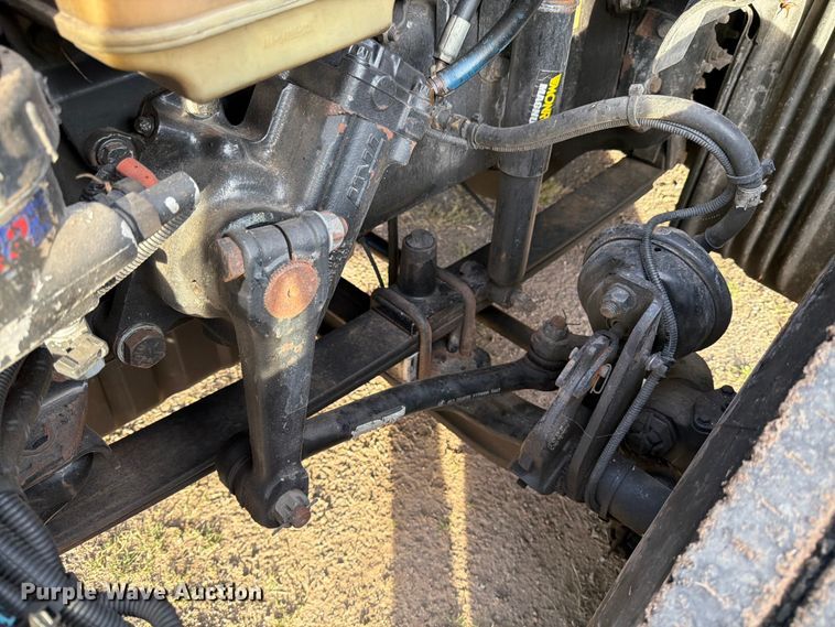 image for item ED5977 2011 Freightliner Cascadia semi truck