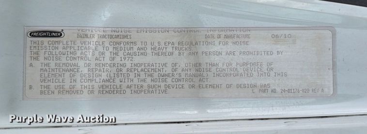 image for item ED5977 2011 Freightliner Cascadia semi truck