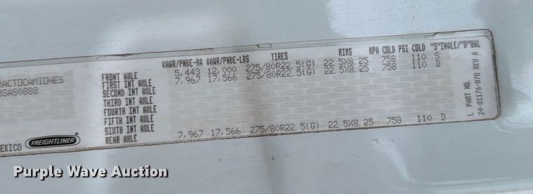 image for item ED5977 2011 Freightliner Cascadia semi truck