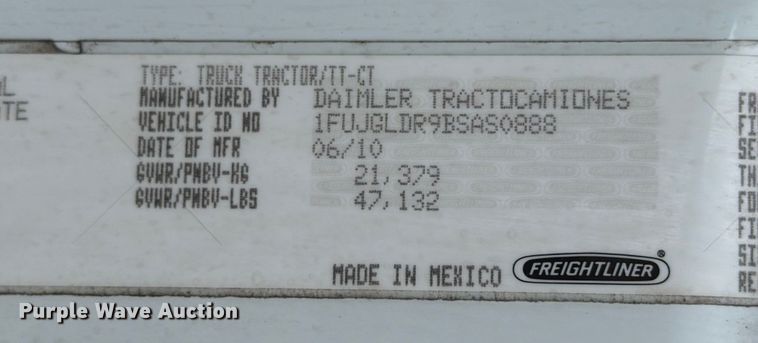 image for item ED5977 2011 Freightliner Cascadia semi truck