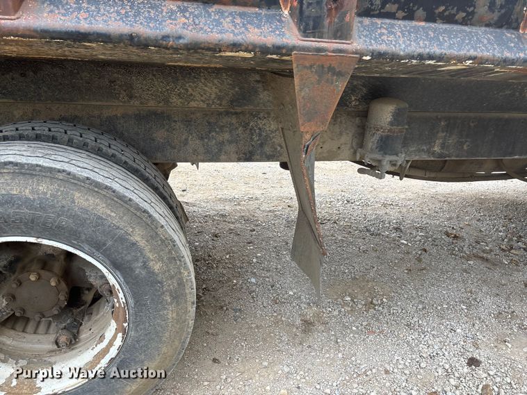 image for item EE4155 1991 Mack RD6886 dump truck