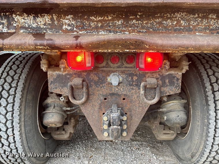 image for item EE4155 1991 Mack RD6886 dump truck