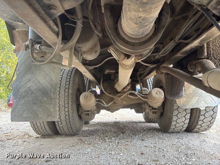 image for item EE4155 1991 Mack RD6886 dump truck